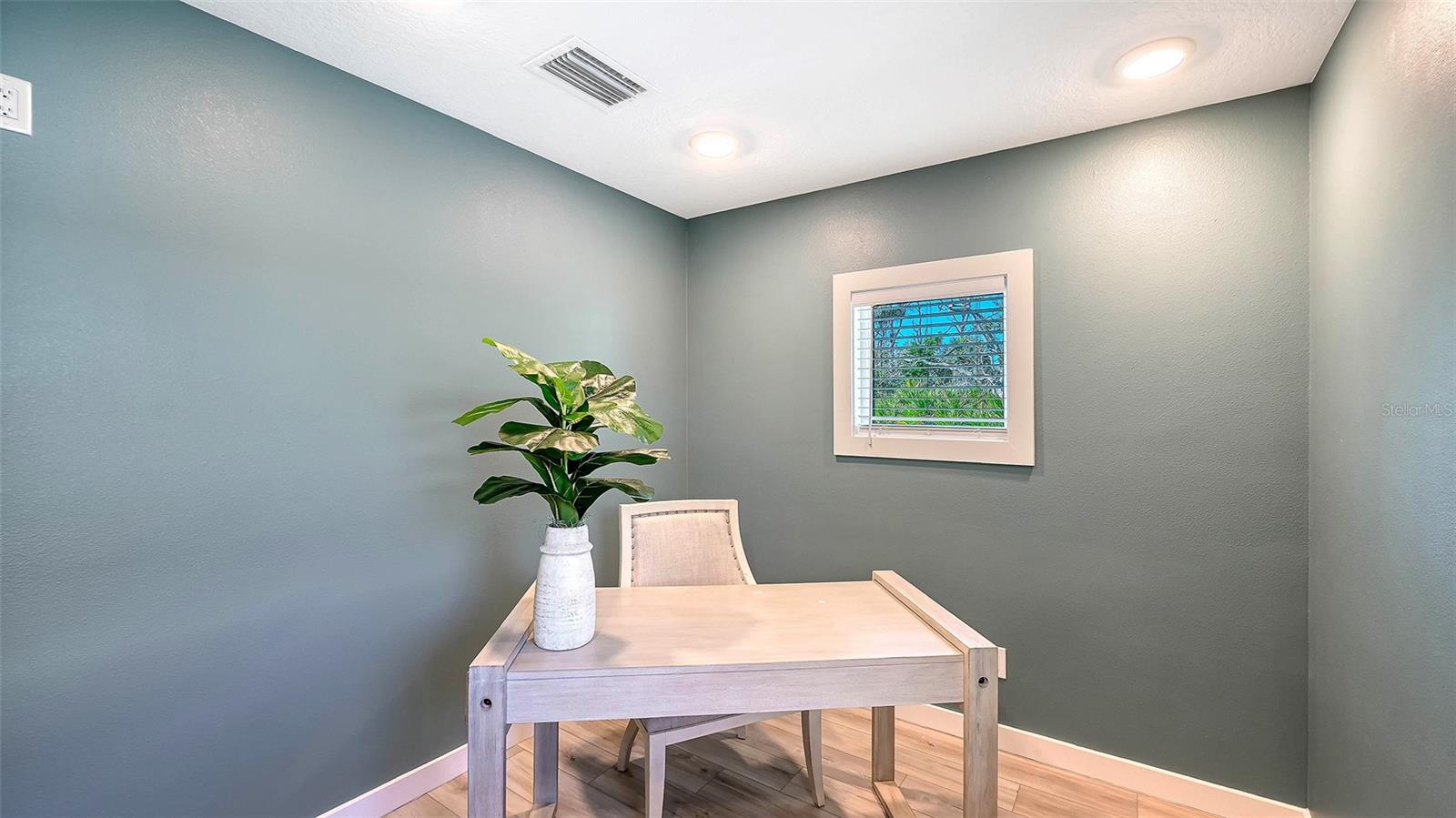 Image 37 of 100 For 7221 Plovers Way