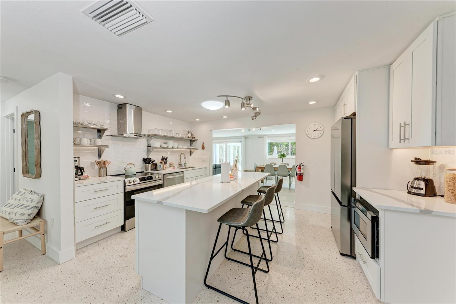 Image 11 of 70 For 116 Hammock Road