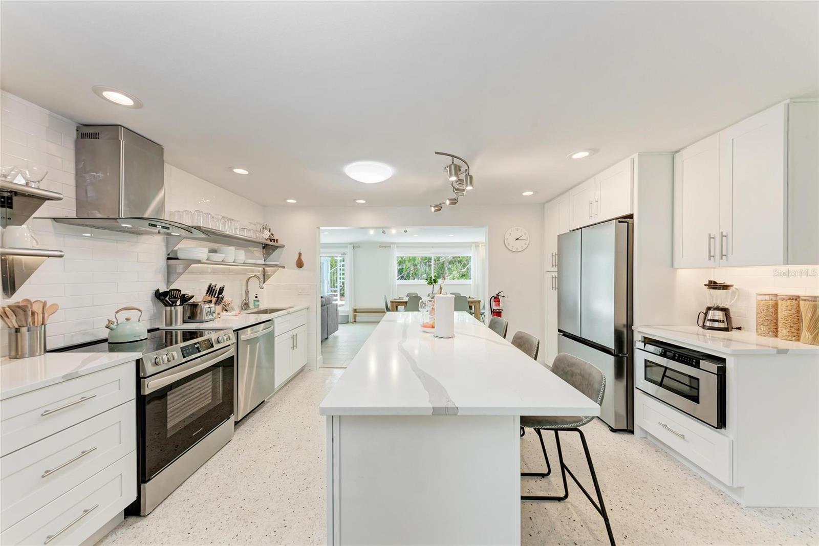 Image 12 of 70 For 116 Hammock Road