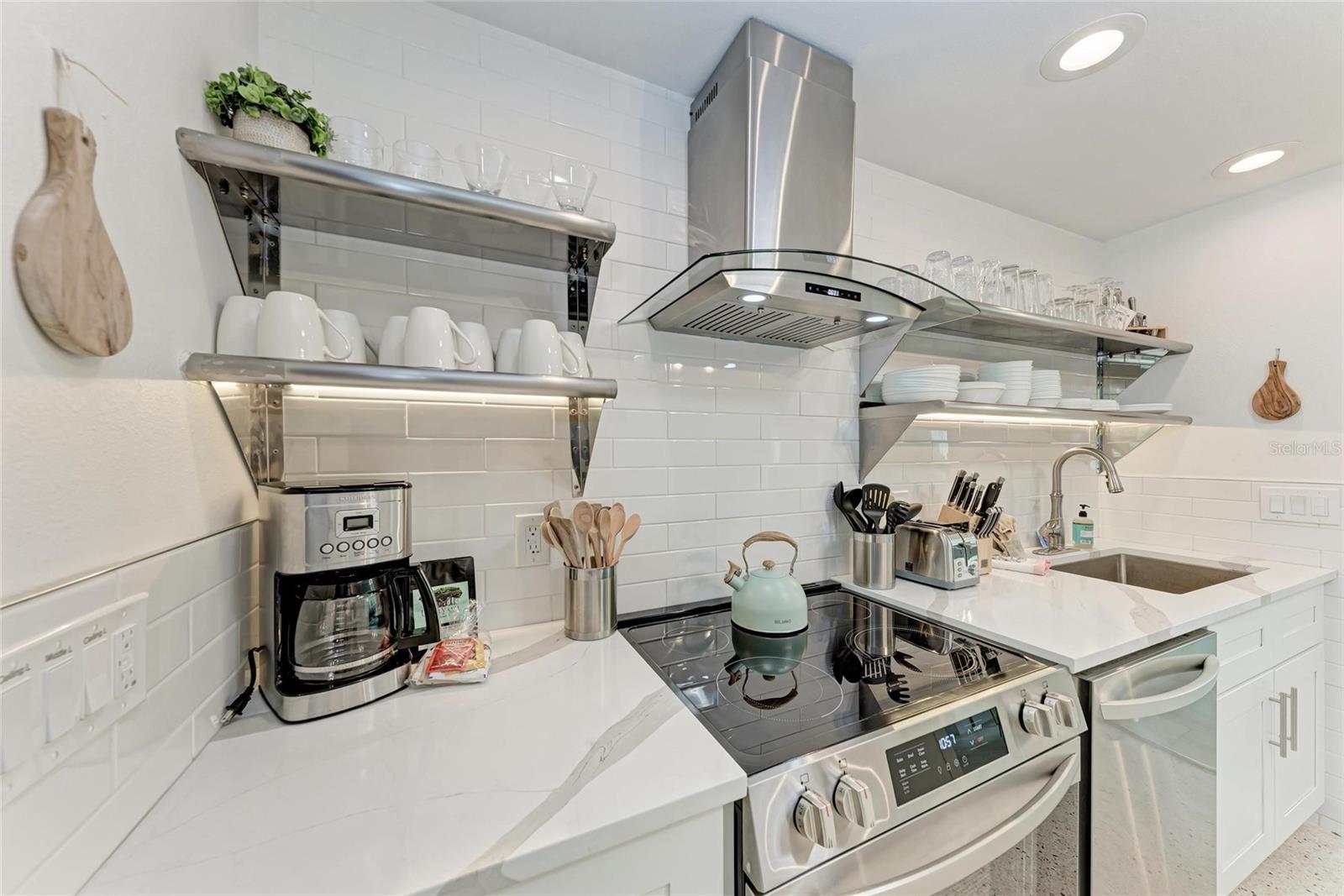 Image 14 of 70 For 116 Hammock Road