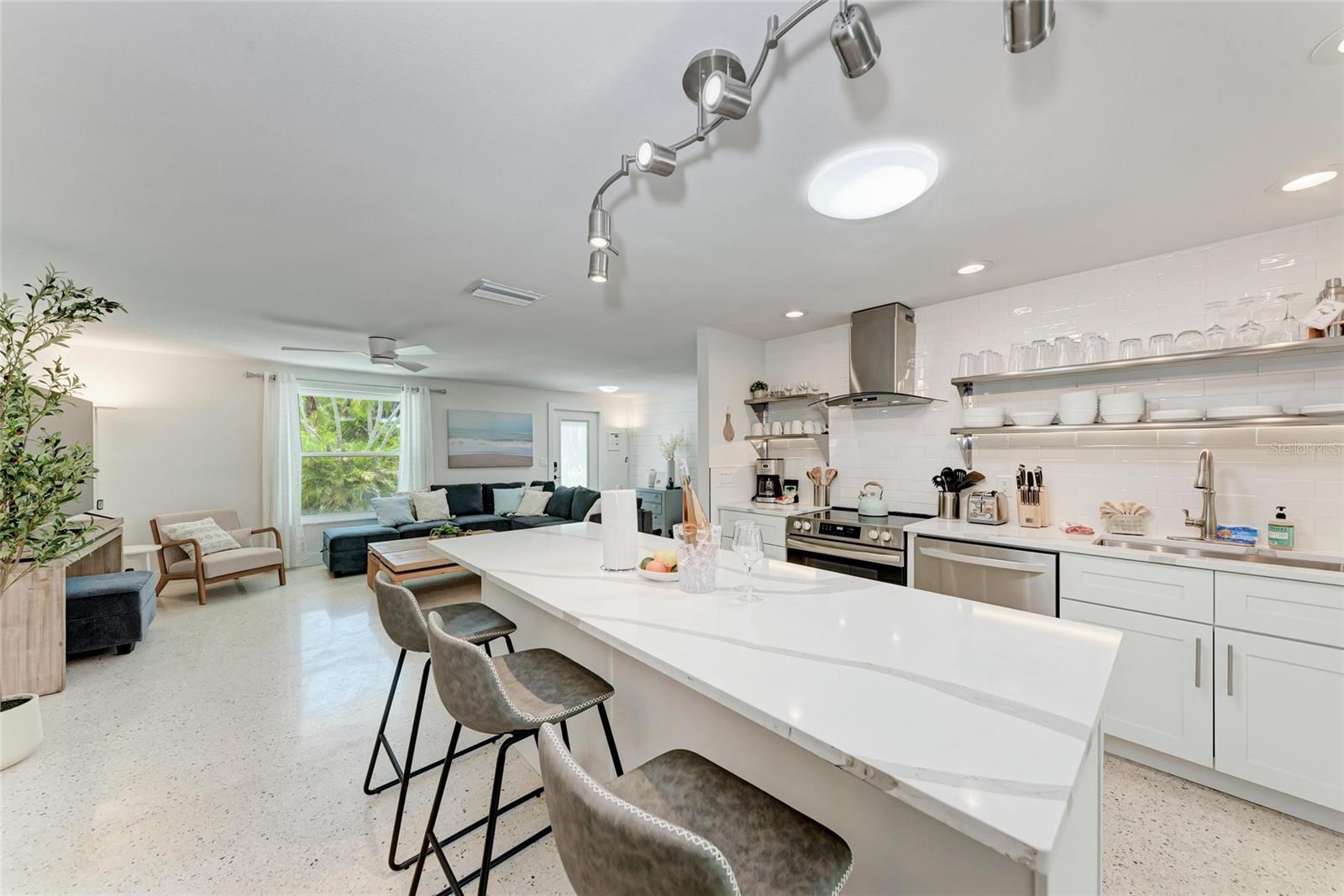 Image 15 of 70 For 116 Hammock Road