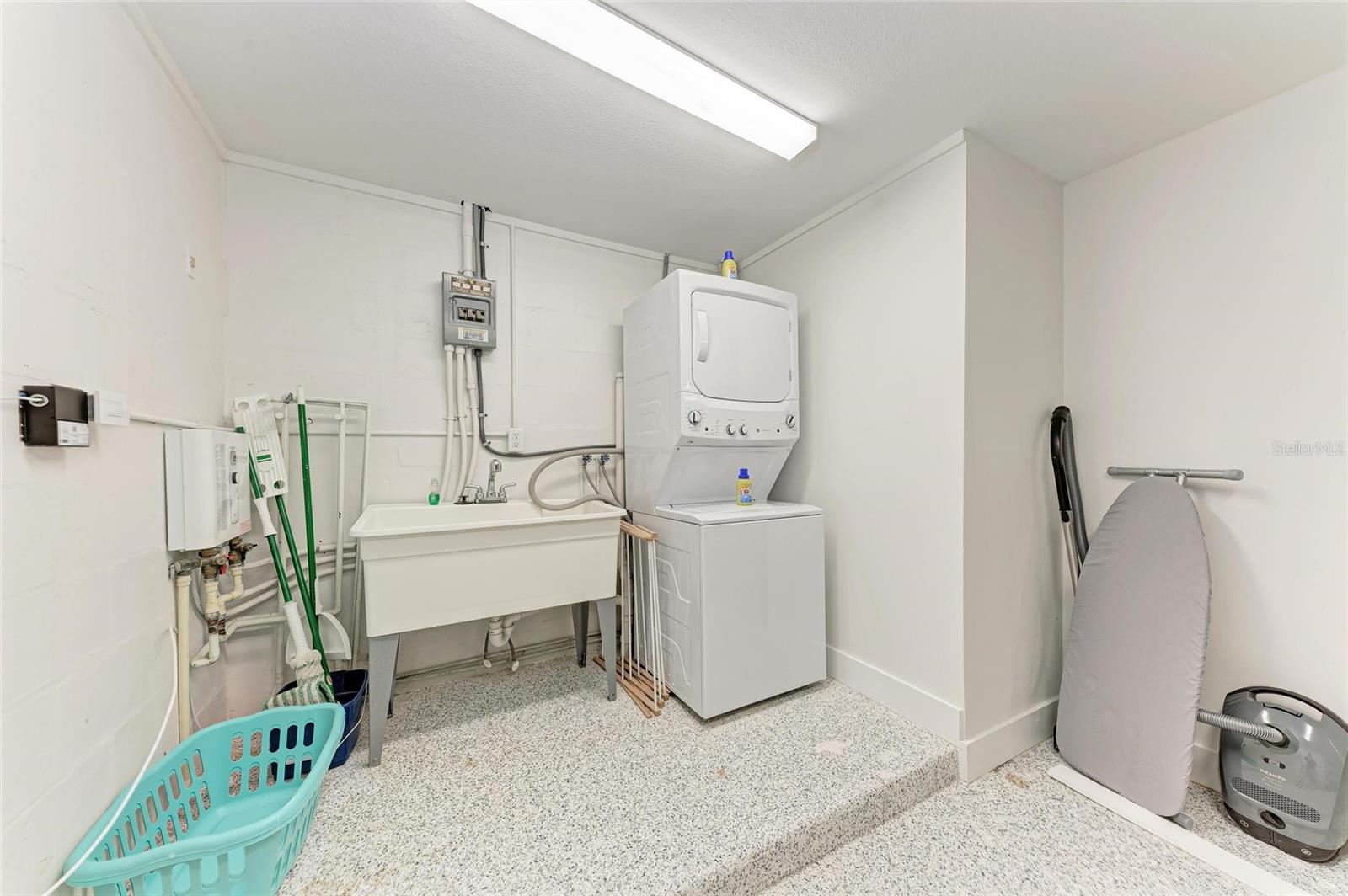 Image 36 of 70 For 116 Hammock Road