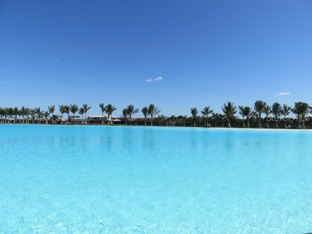 Listing photo id 37 for 6311 Pigeon Plum Way