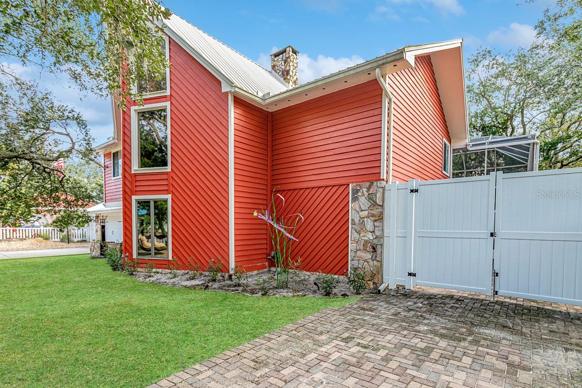 Image 3 of 34 For 4 Santa Maria Lane