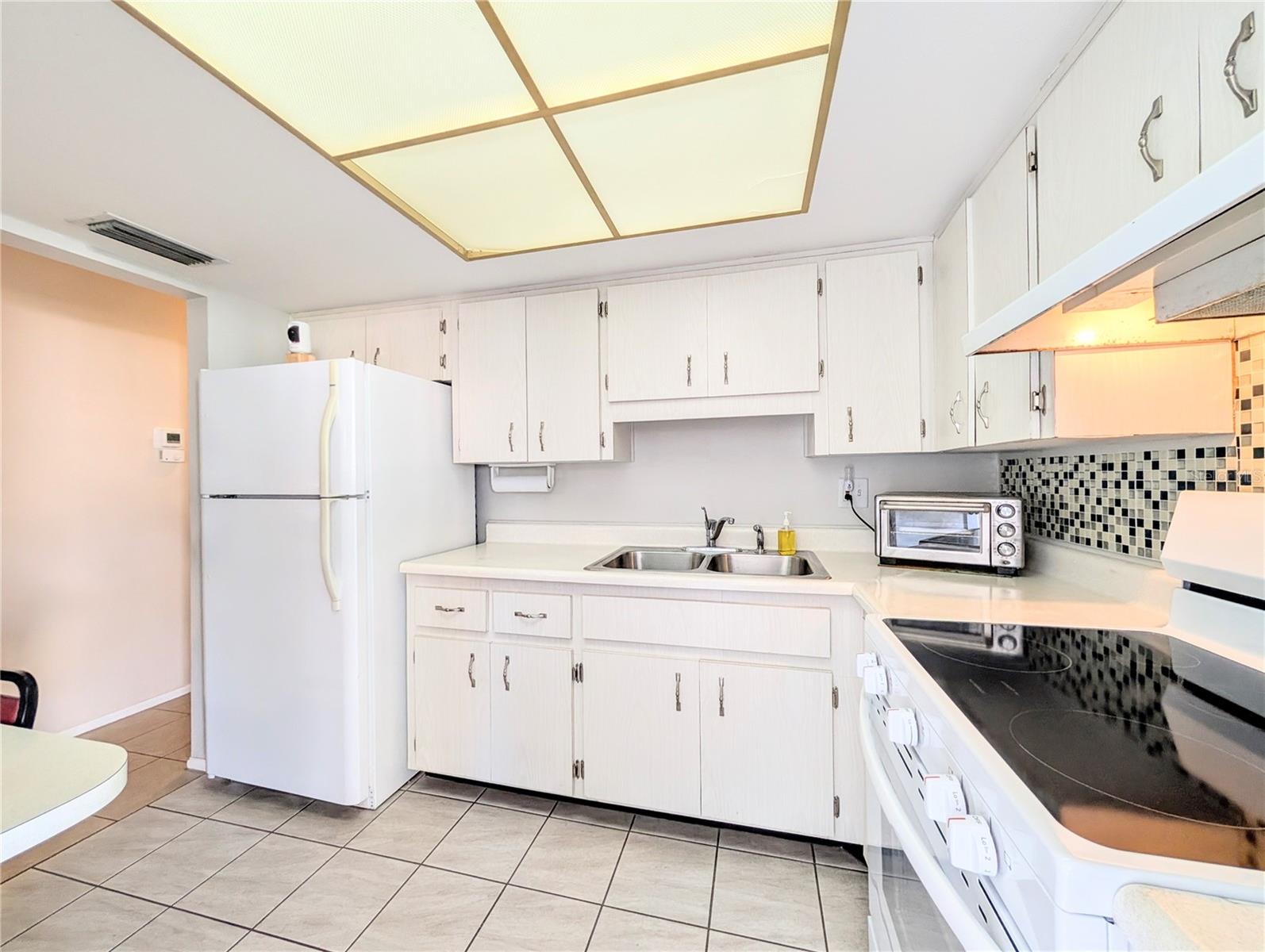 Image 3 of 25 For 6105 Coral Way