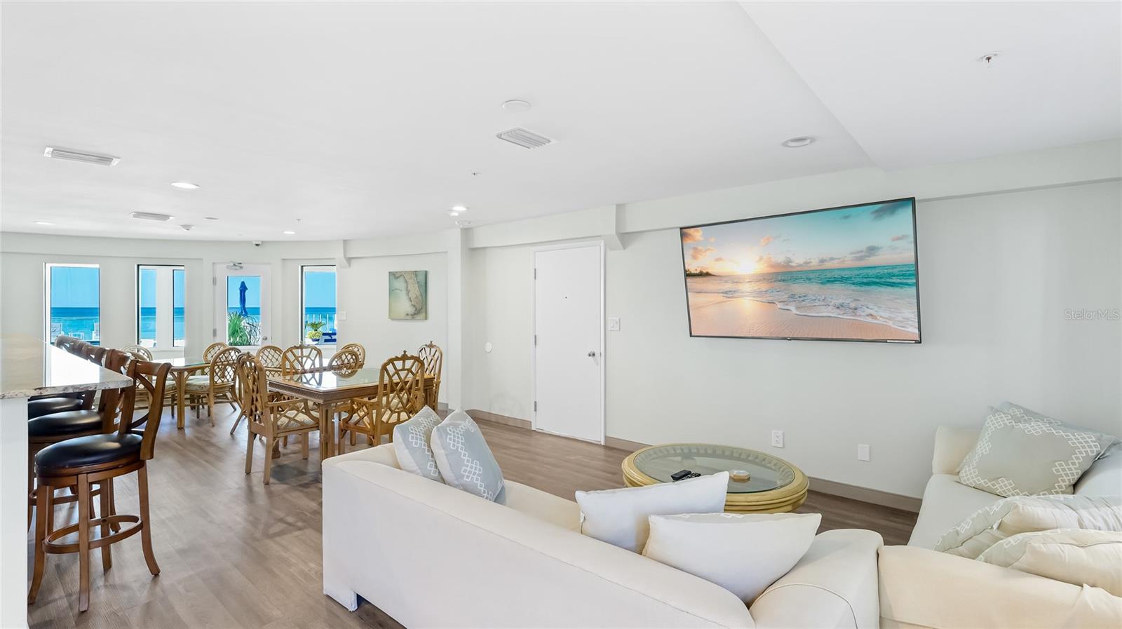 Image 25 of 32 For 601 Longboat Club Road 504s