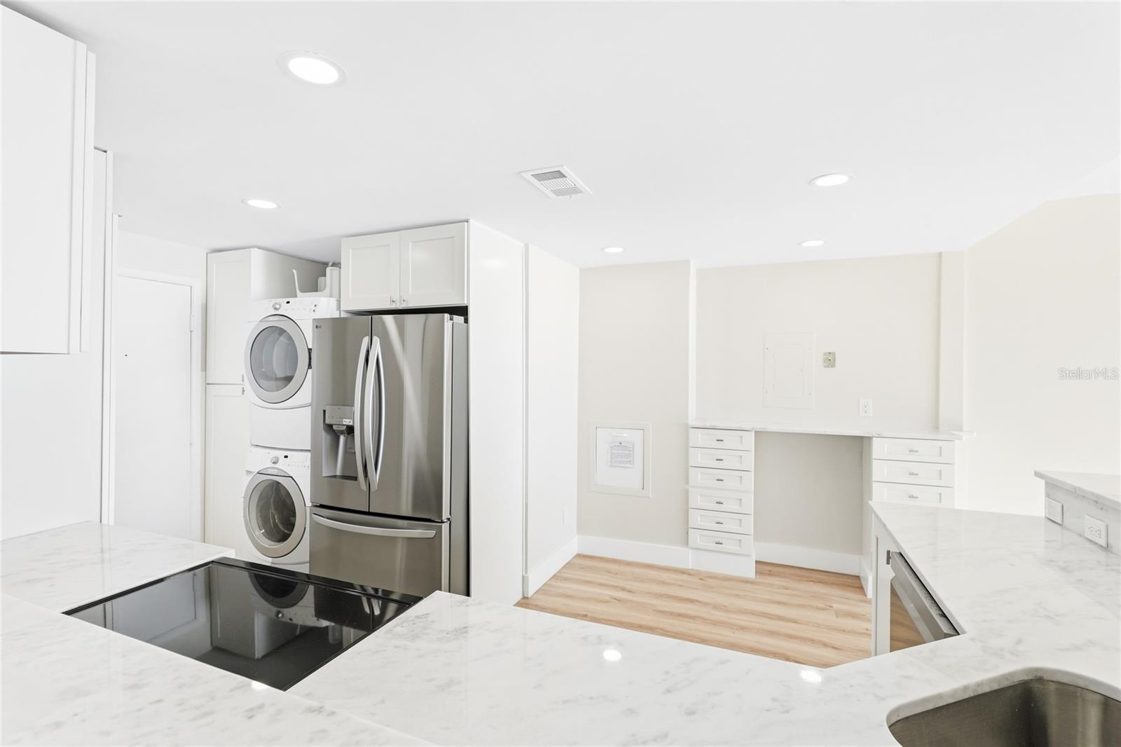 Image 7 of 32 For 601 Longboat Club Road 504s