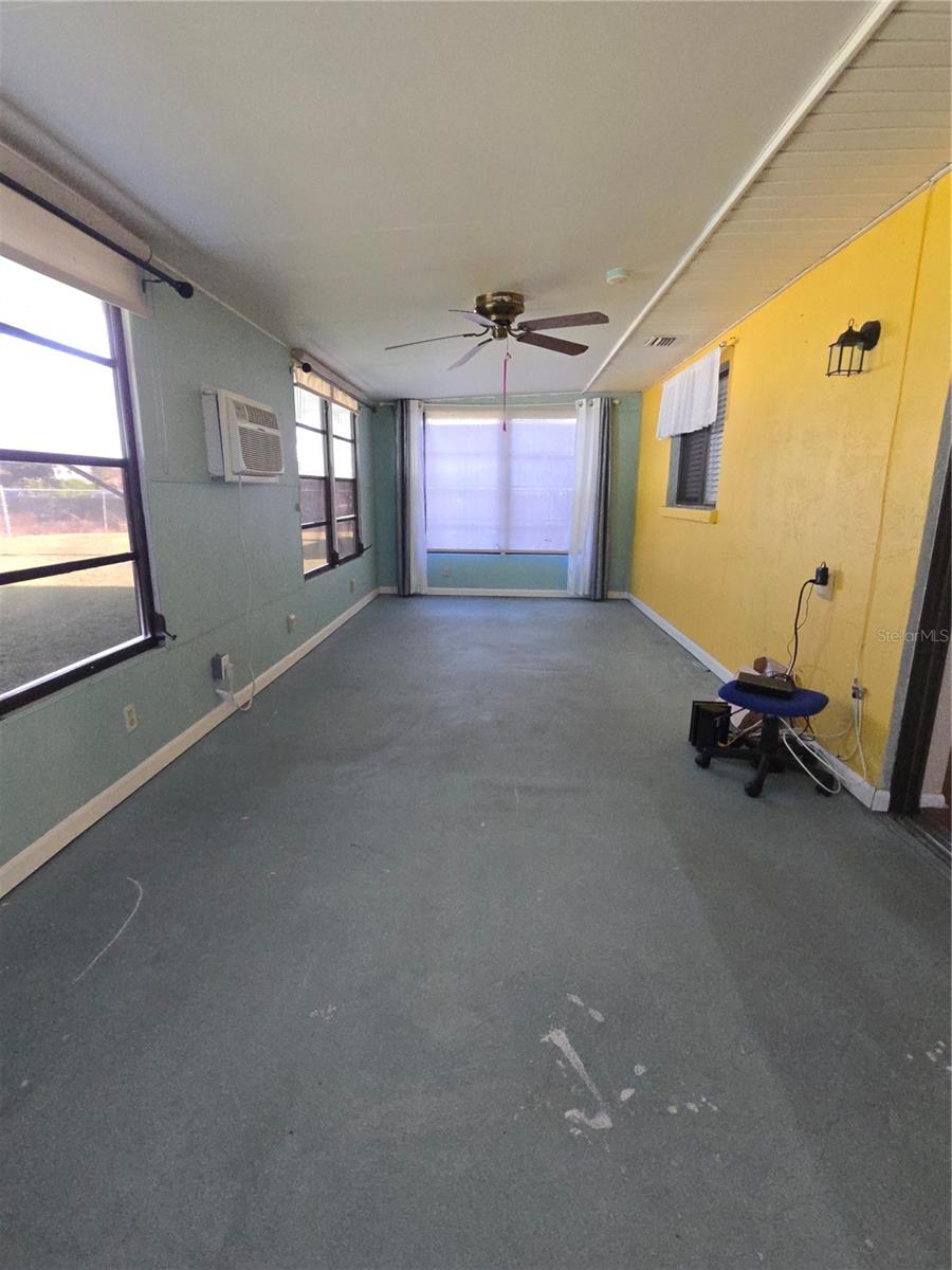 Image 13 of 27 For 4924 Live Oak Circle 115