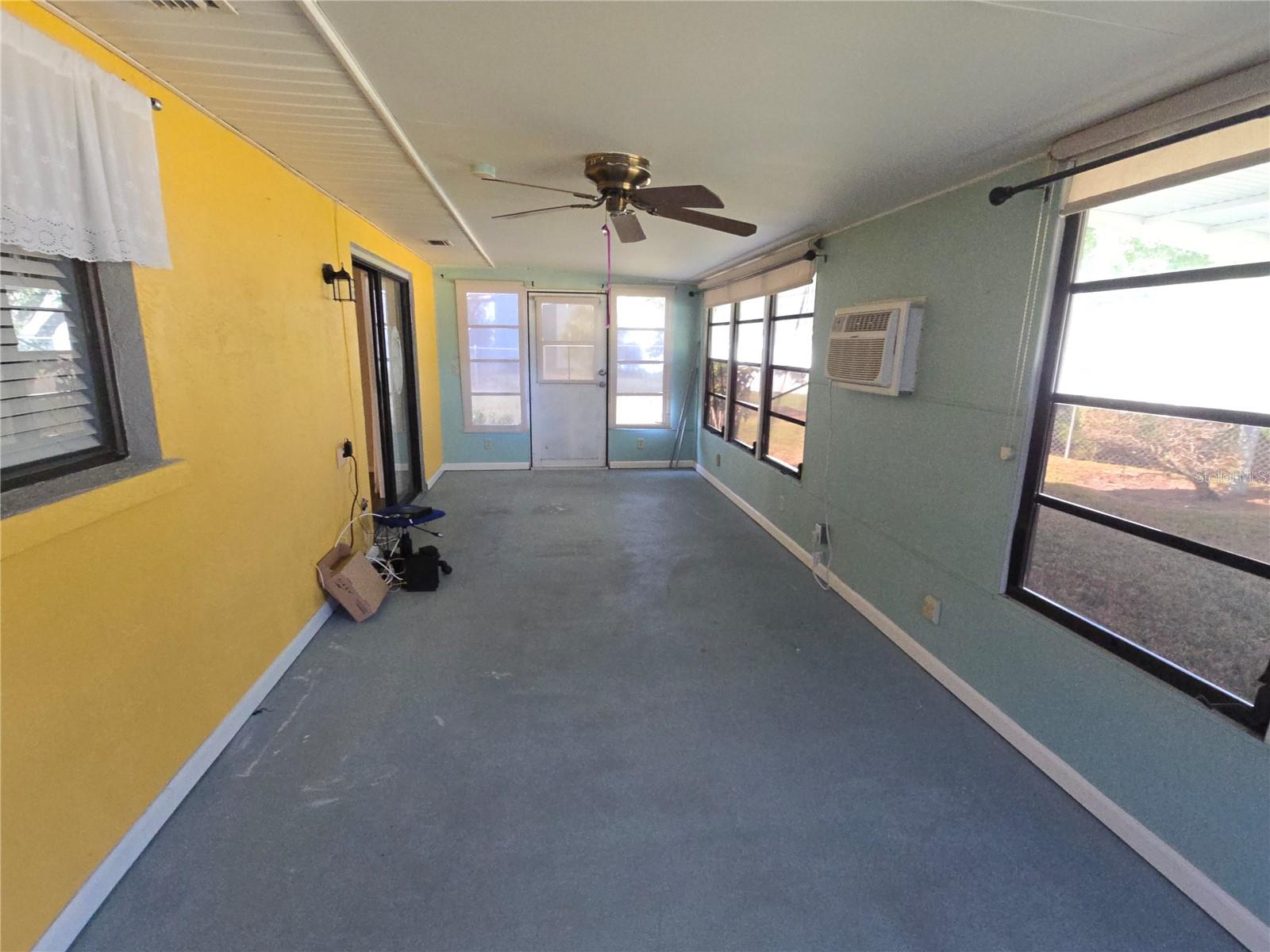 Image 14 of 27 For 4924 Live Oak Circle 115