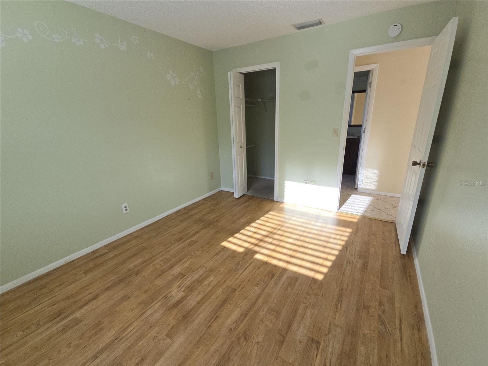 Image 6 of 27 For 4924 Live Oak Circle 115