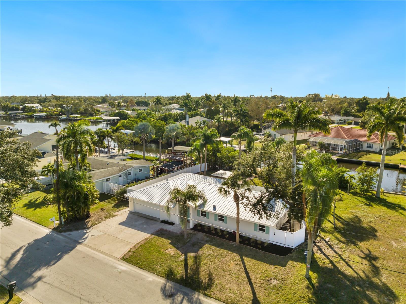 Image 3 of 59 For 6911 9th Avenue Nw