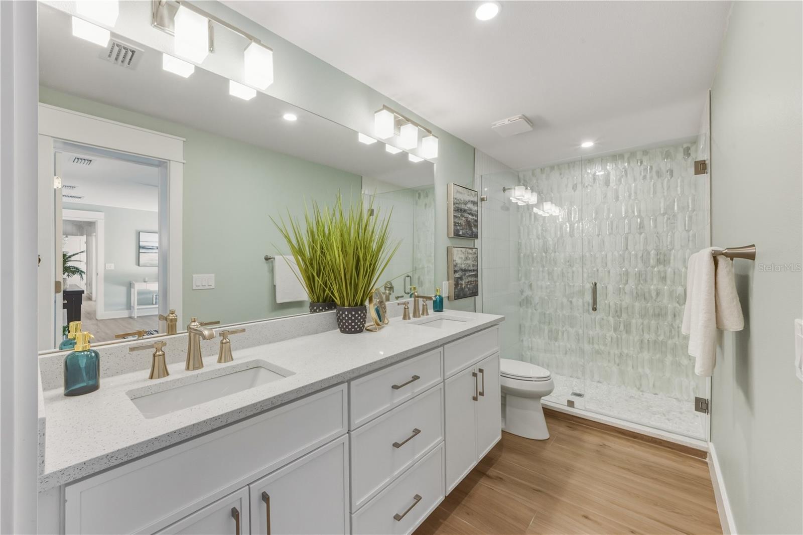 Image 42 of 59 For 6911 9th Avenue Nw