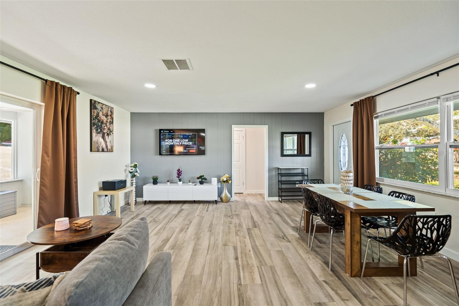 Image 11 of 44 For 3015 Vinson Avenue