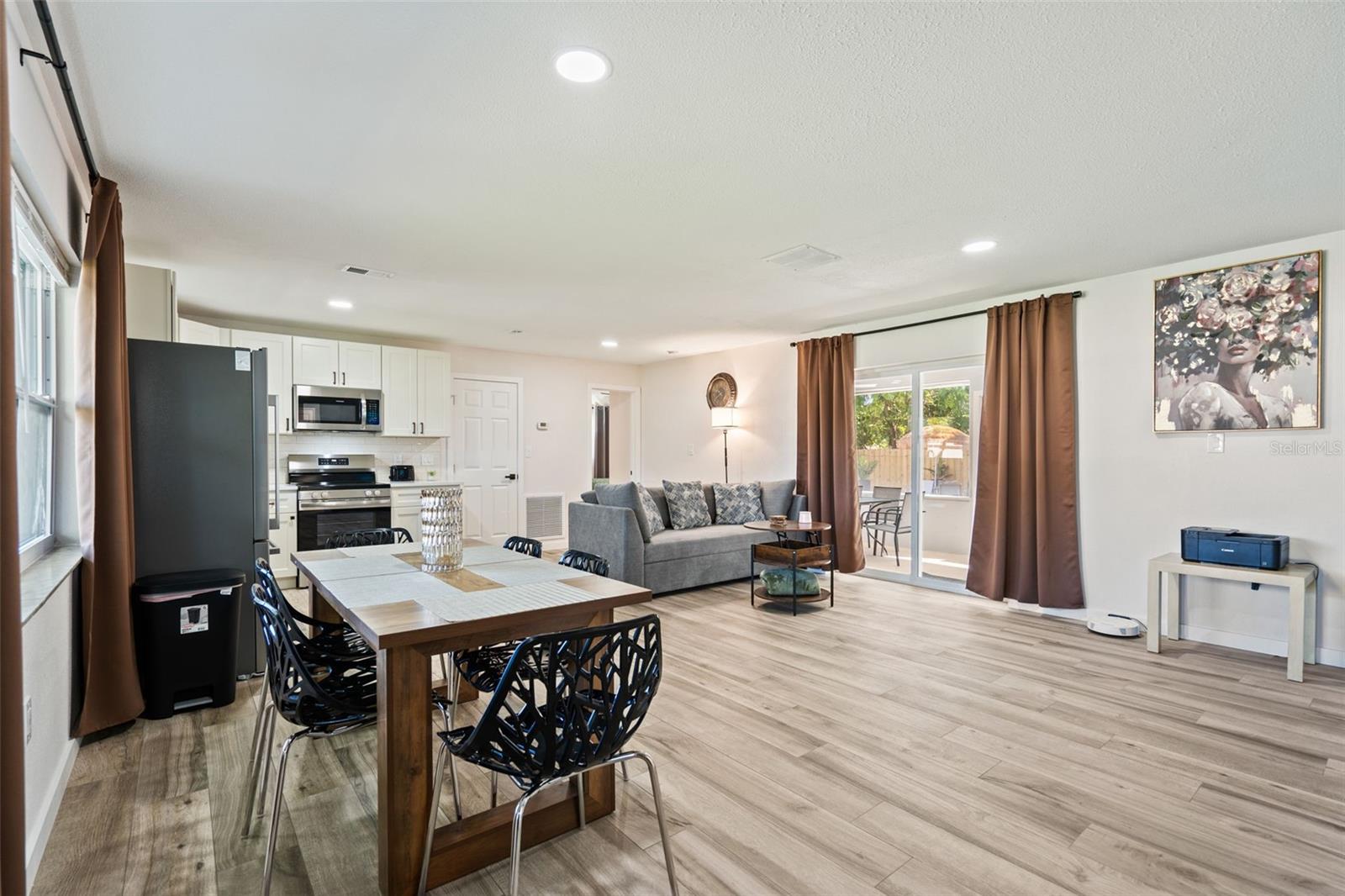 Image 13 of 44 For 3015 Vinson Avenue