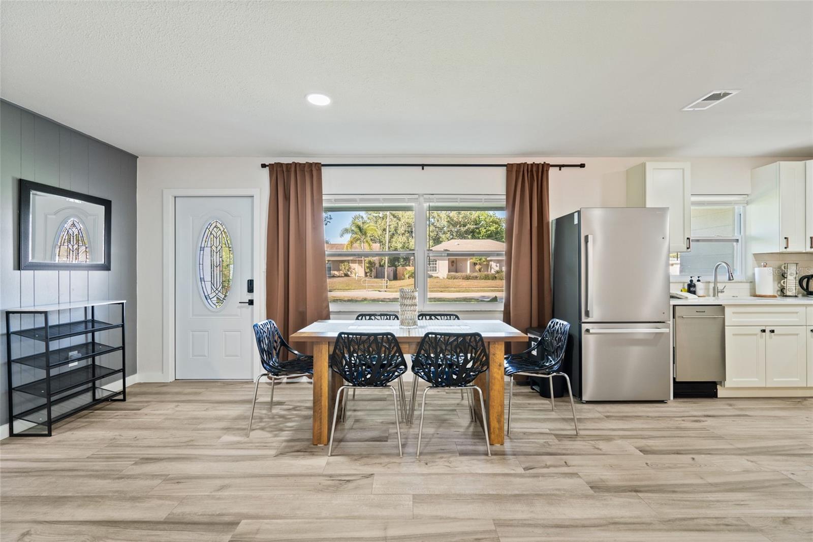 Image 15 of 44 For 3015 Vinson Avenue