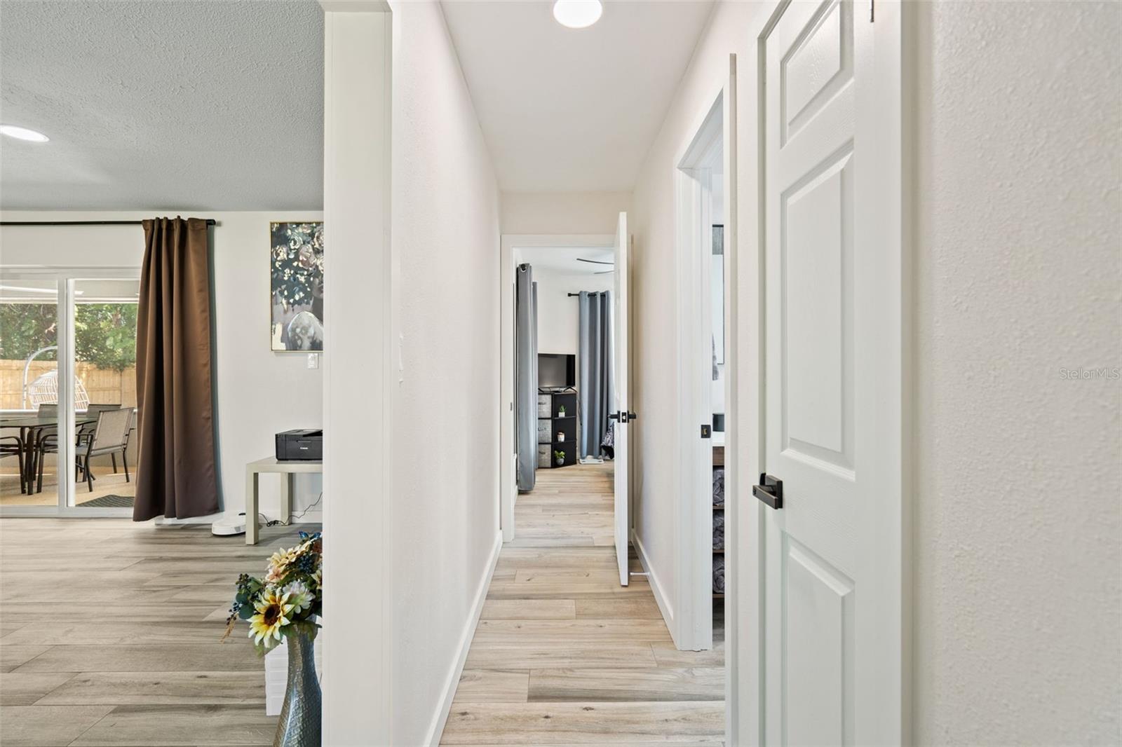 Image 20 of 44 For 3015 Vinson Avenue