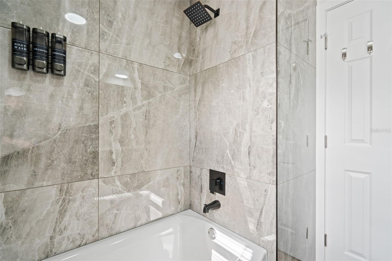 Image 22 of 44 For 3015 Vinson Avenue