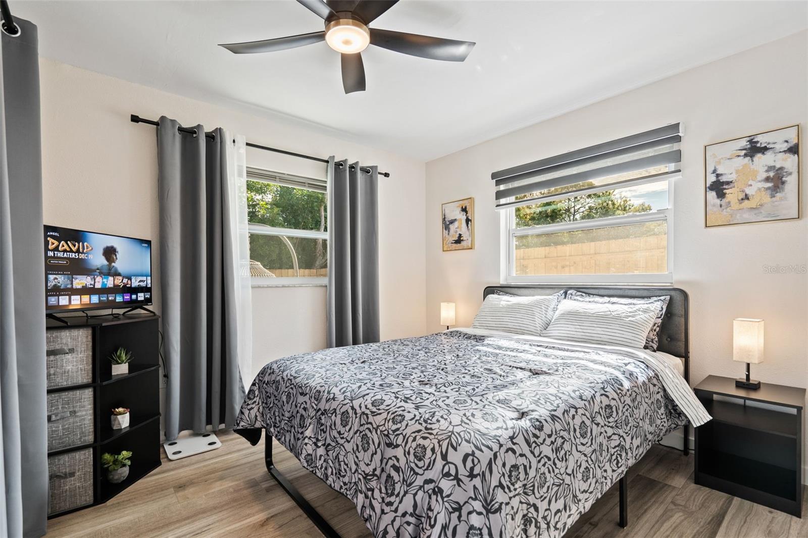 Image 24 of 44 For 3015 Vinson Avenue