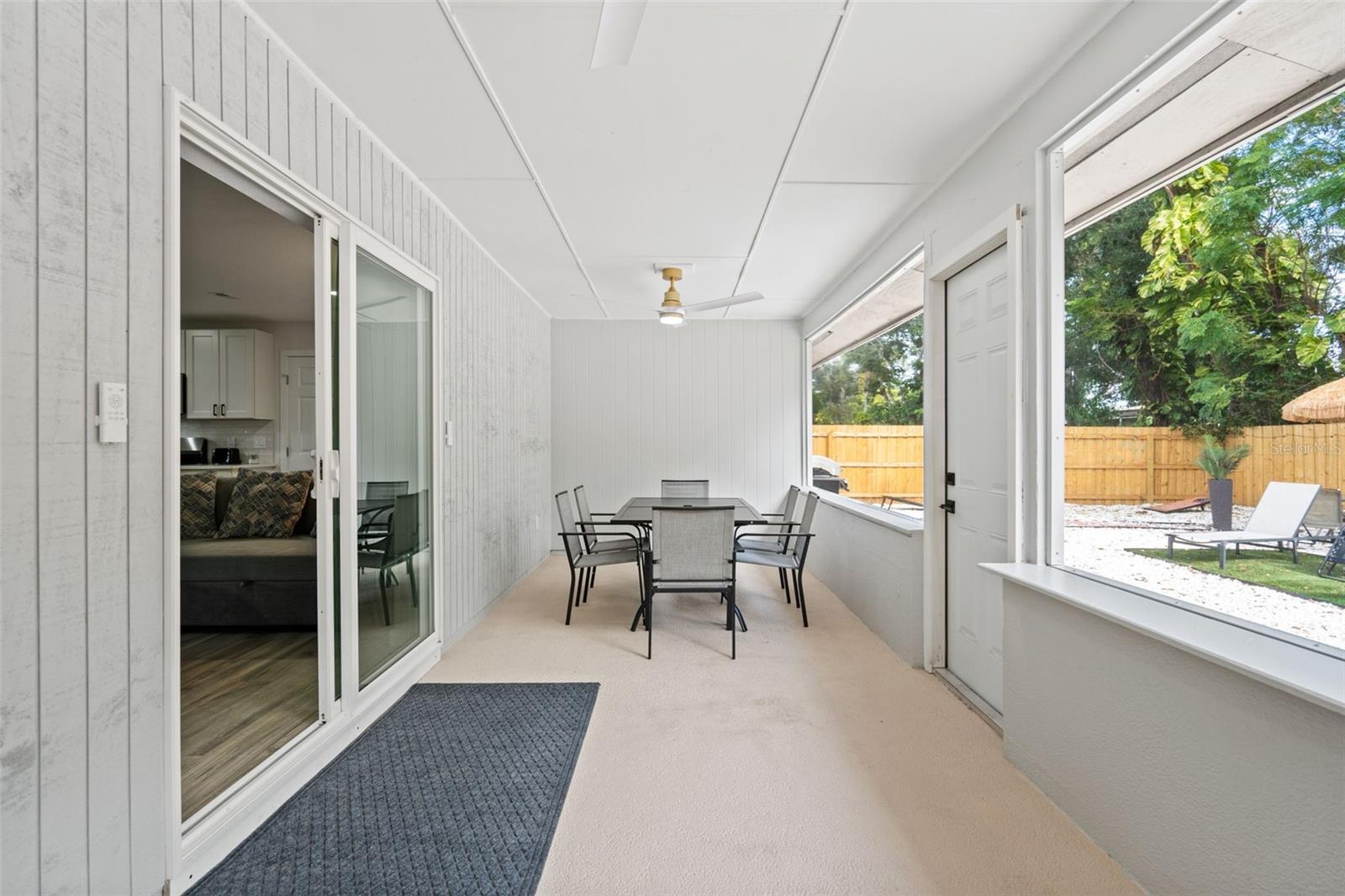 Image 33 of 44 For 3015 Vinson Avenue