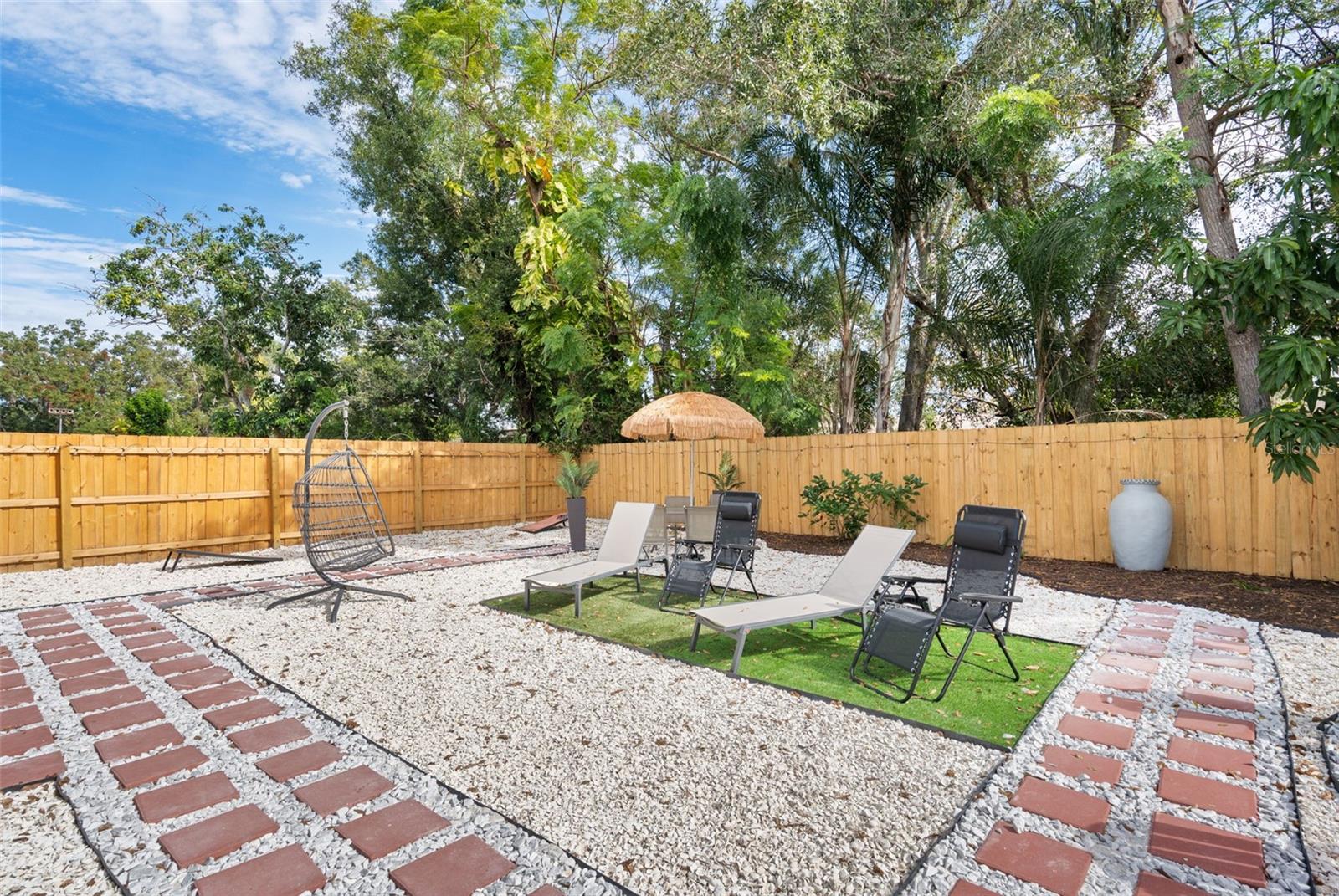 Image 38 of 44 For 3015 Vinson Avenue