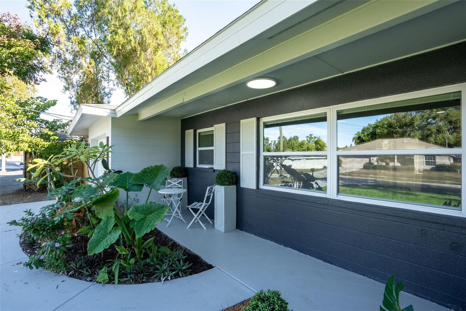 Image 7 of 44 For 3015 Vinson Avenue