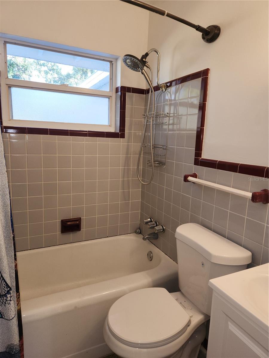 Image 13 of 18 For 957 47th Street