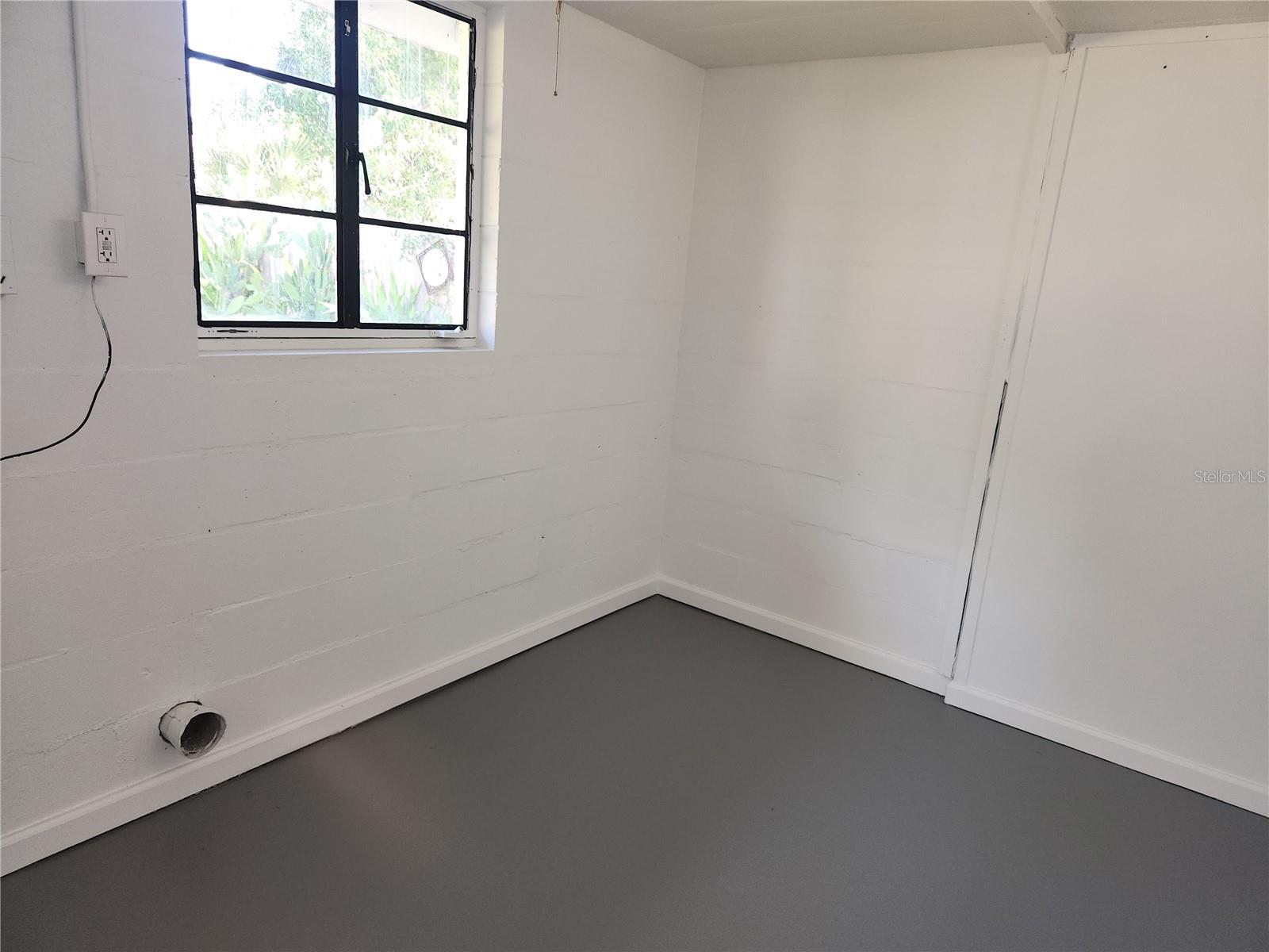 Image 6 of 18 For 957 47th Street