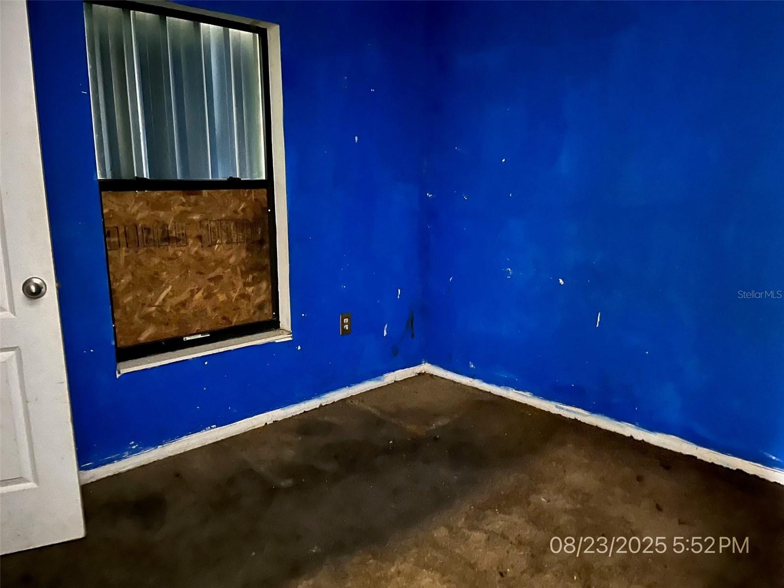 Image 10 of 13 For 837 Chatham Walk Drive