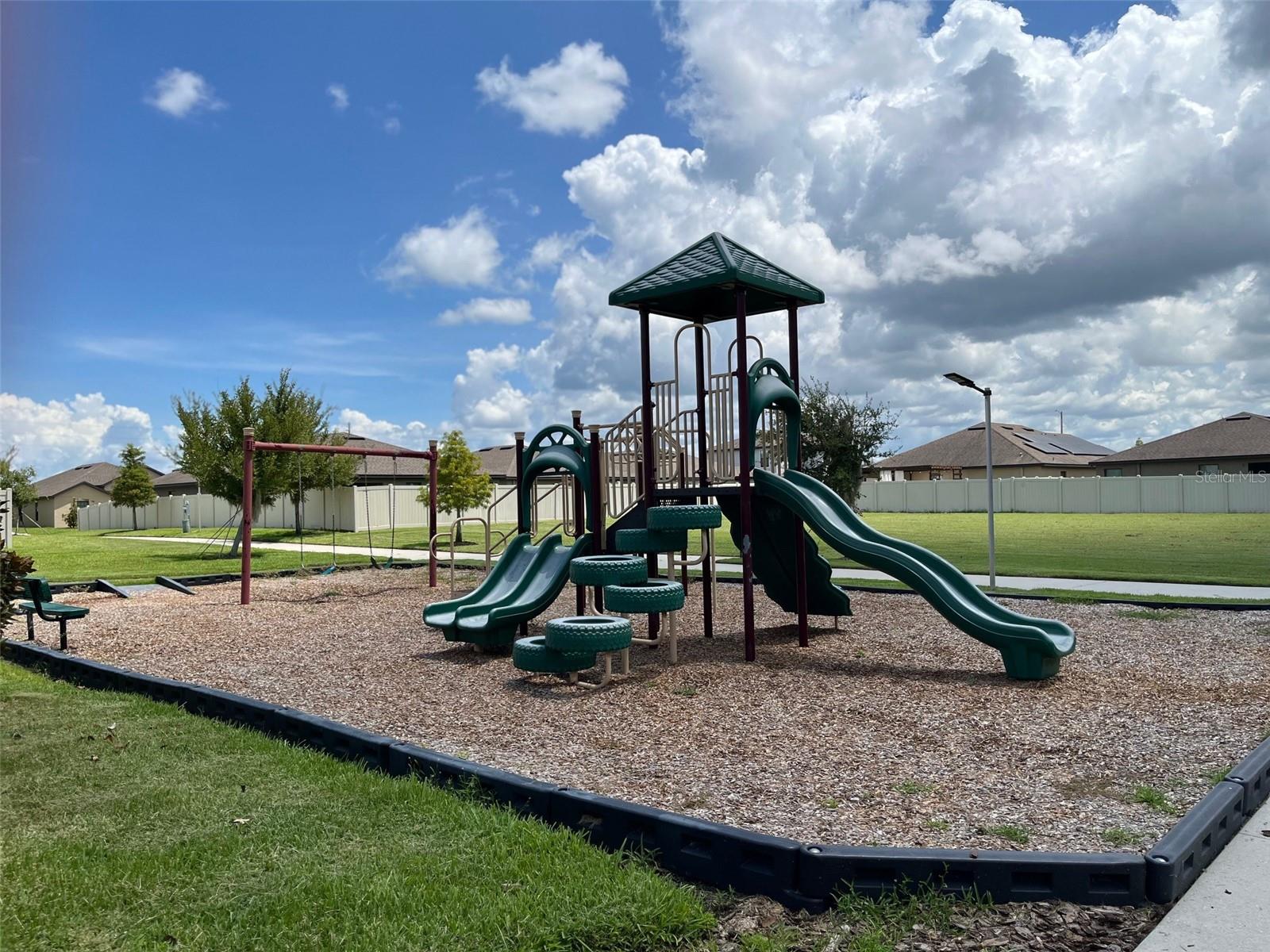 Image 7 of 13 For 837 Chatham Walk Drive