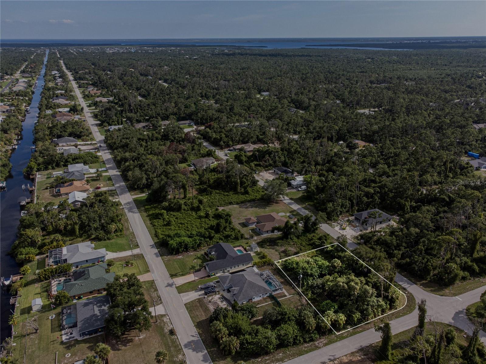 Image 7 of 16 For 17221 Nixon Avenue