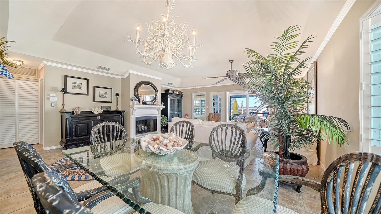 Image 15 of 77 For 1564 Stickney Point Road 303