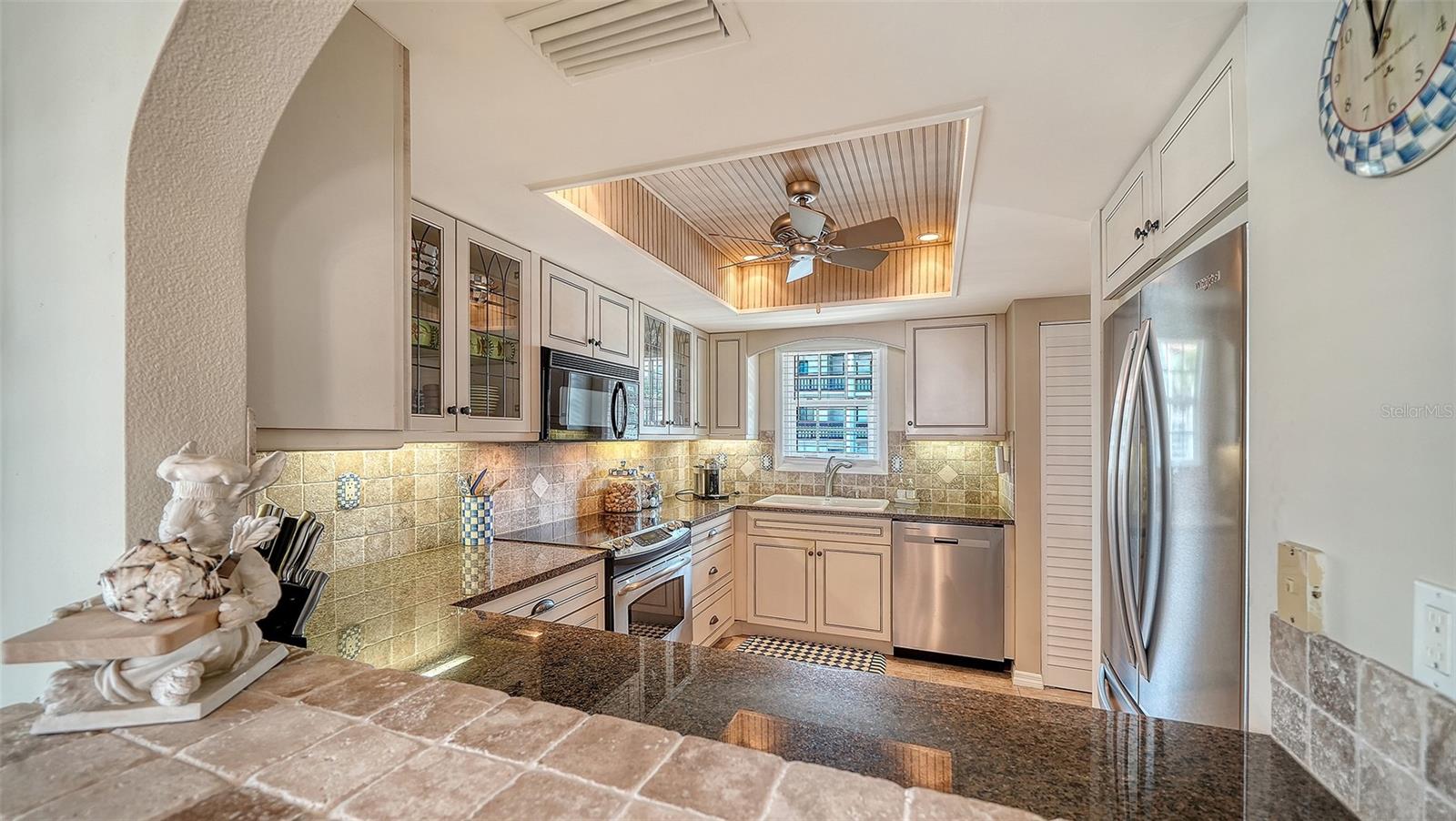 Image 21 of 77 For 1564 Stickney Point Road 303