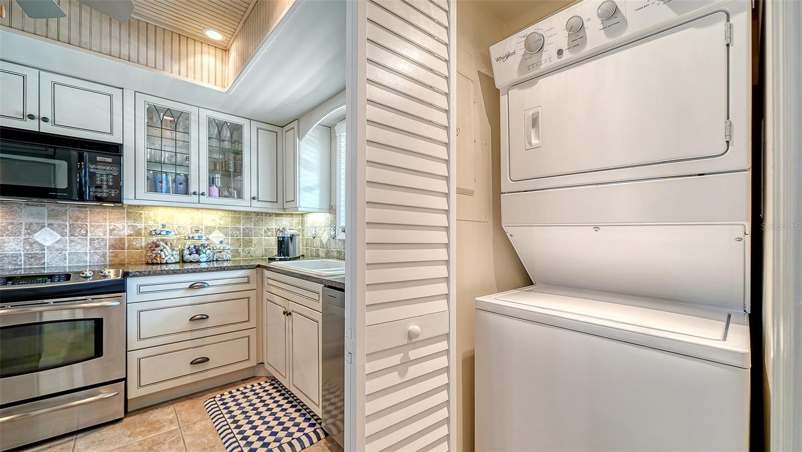 Image 25 of 77 For 1564 Stickney Point Road 303