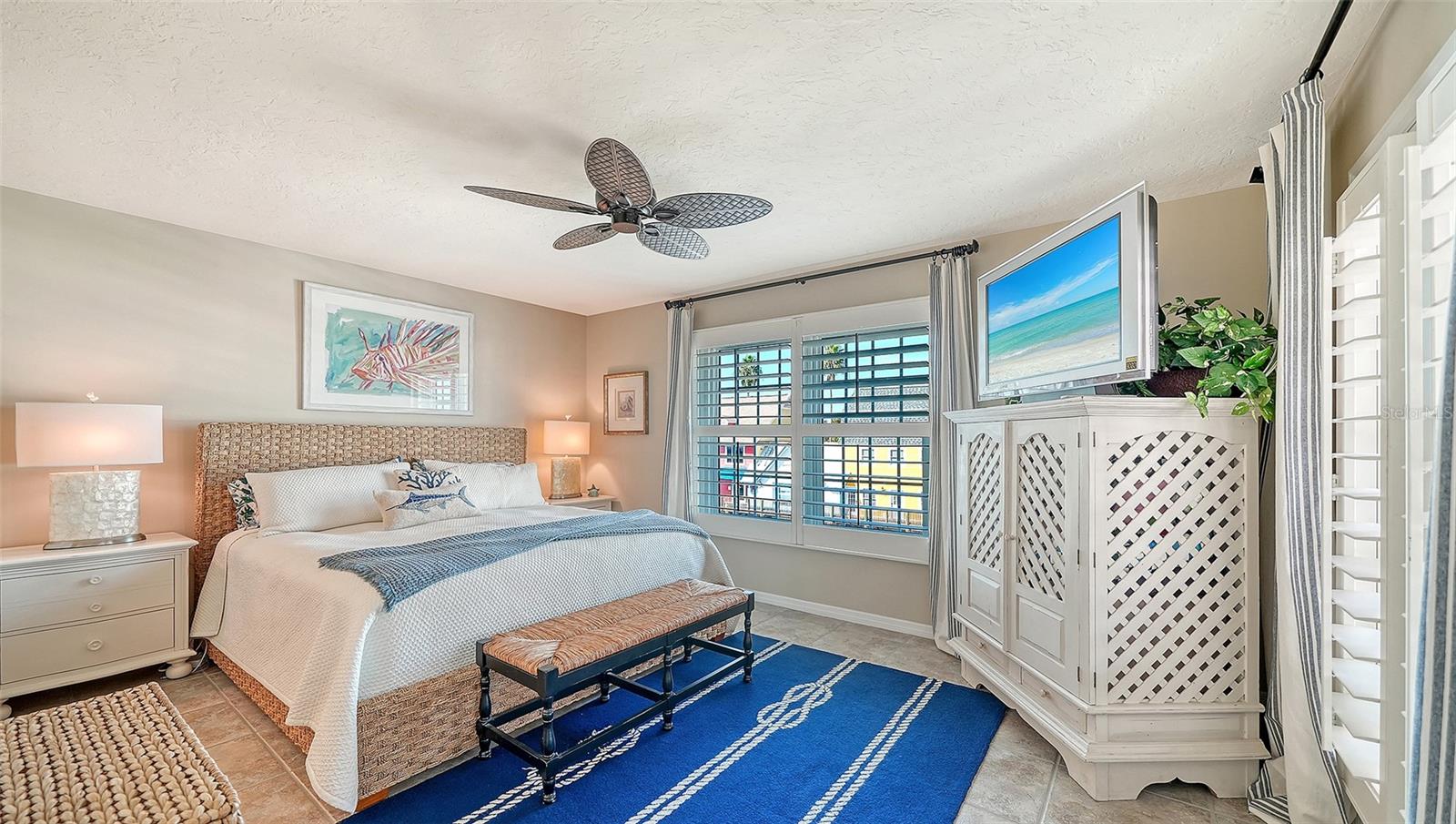 Image 28 of 77 For 1564 Stickney Point Road 303