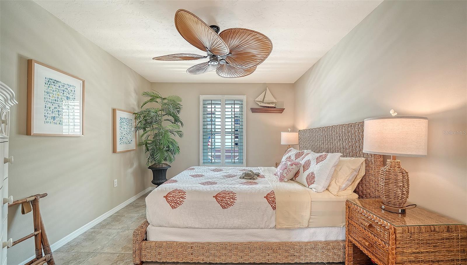 Image 34 of 77 For 1564 Stickney Point Road 303