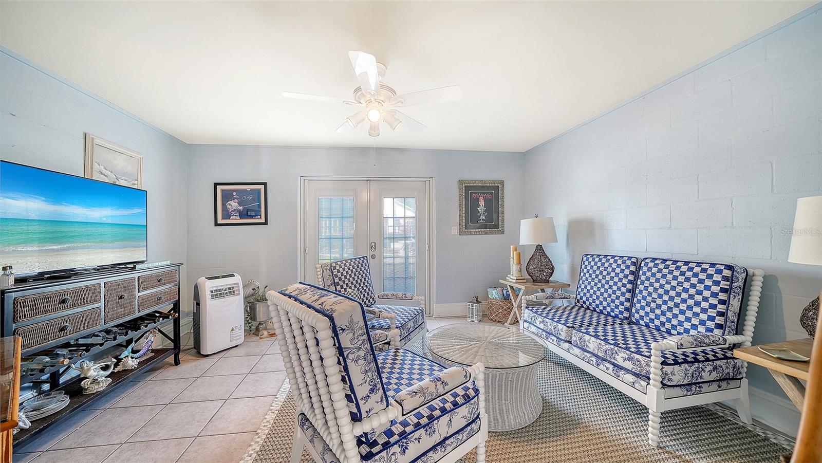 Image 37 of 77 For 1564 Stickney Point Road 303