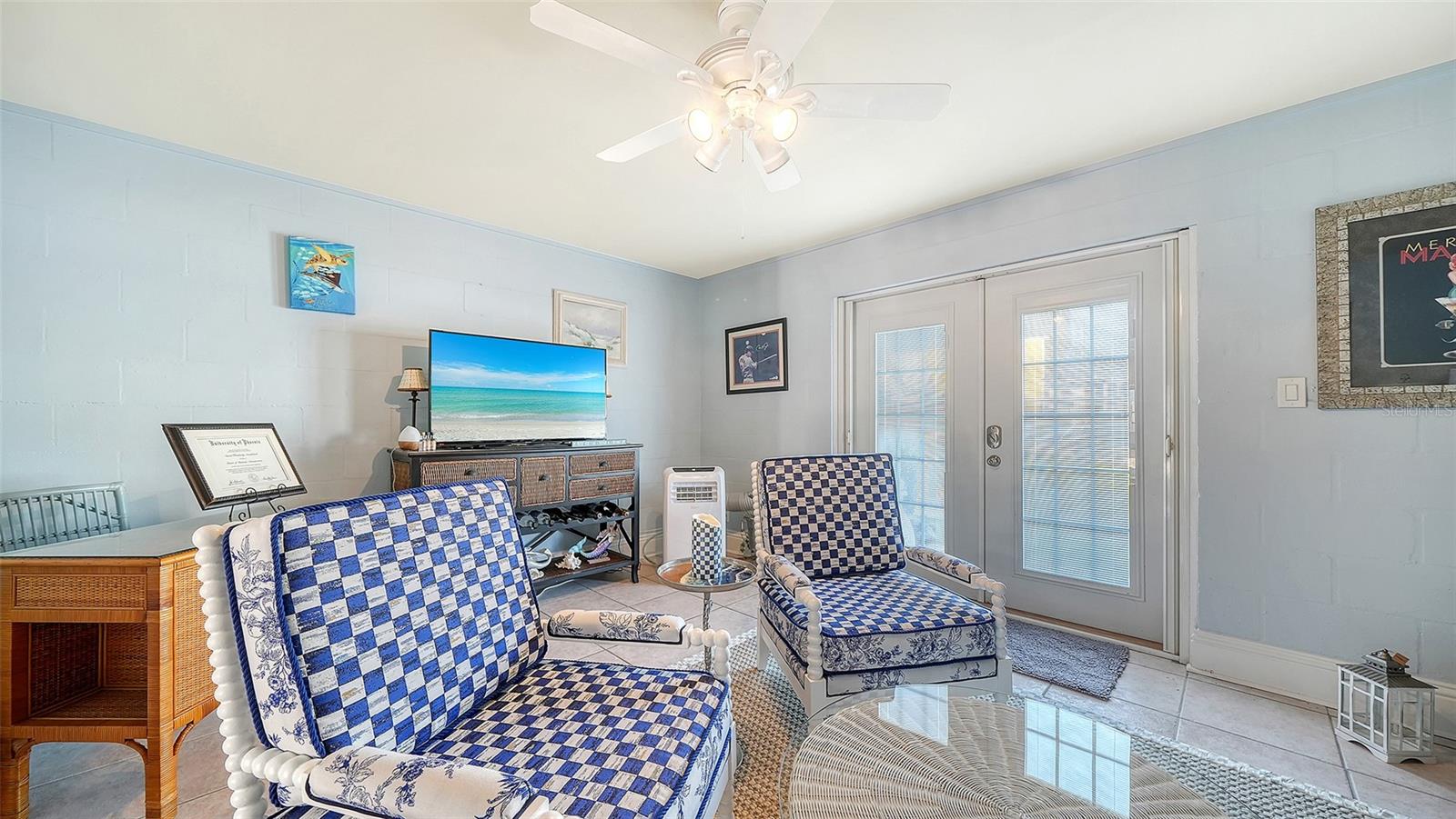 Image 38 of 77 For 1564 Stickney Point Road 303