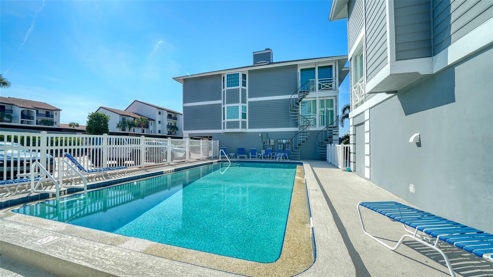 Image 54 of 77 For 1564 Stickney Point Road 303