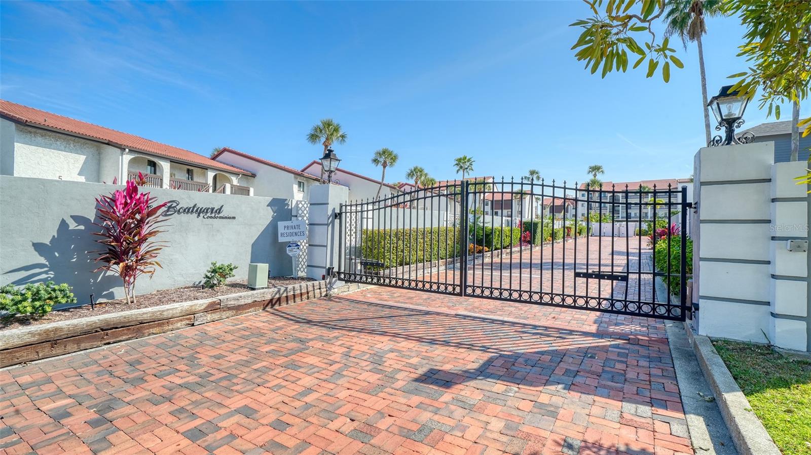 Image 65 of 77 For 1564 Stickney Point Road 303