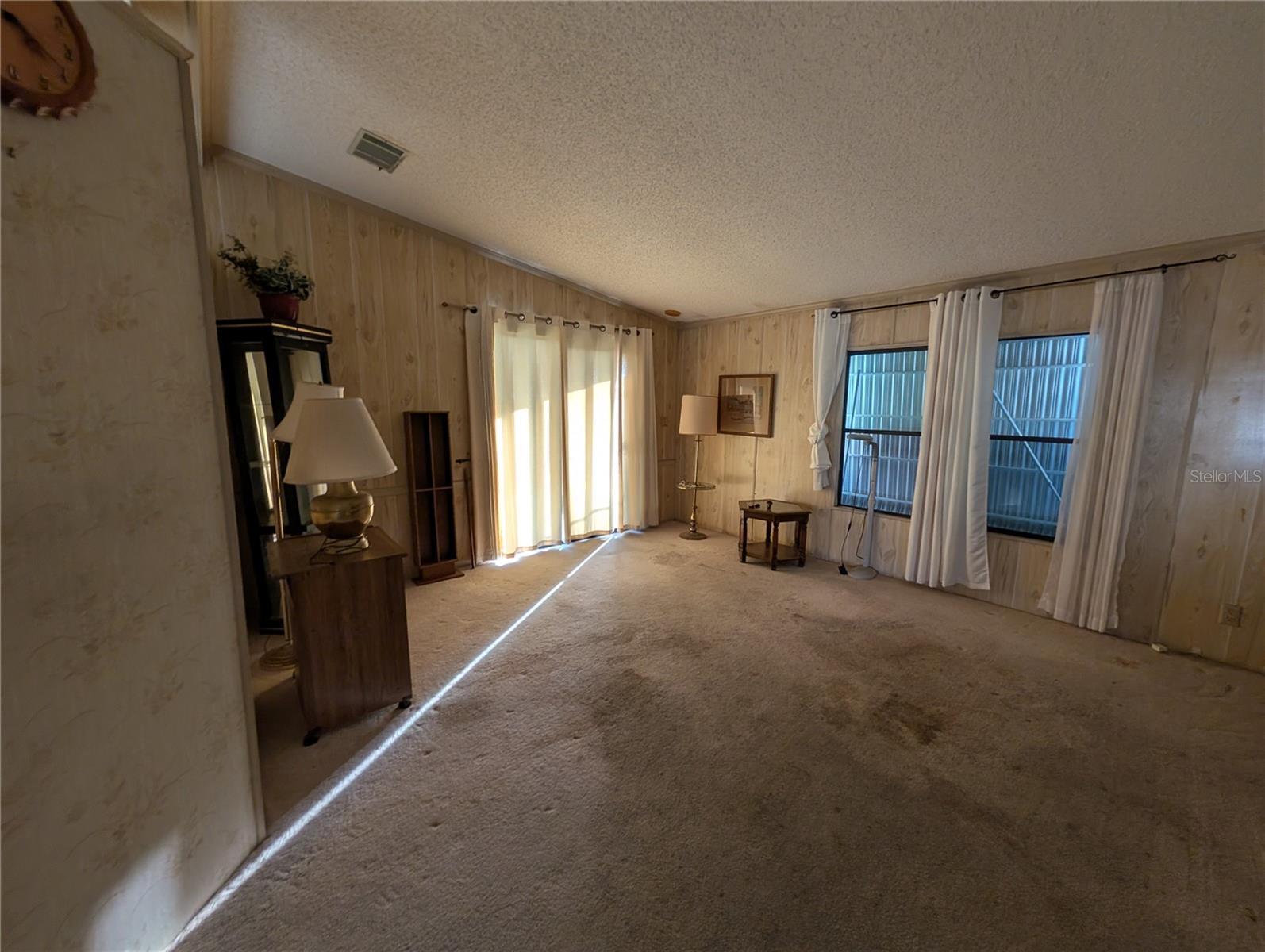 Image 5 of 15 For 715 50th Avenue Terrace W