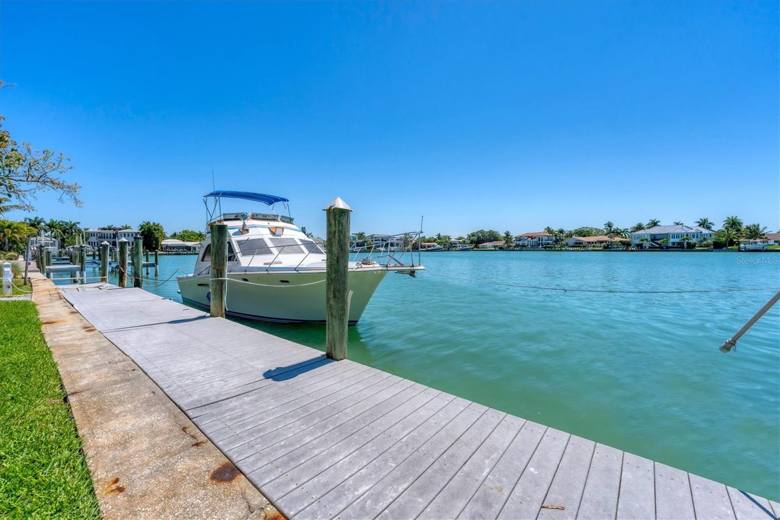 Image 16 of 34 For 102 Seagull Lane