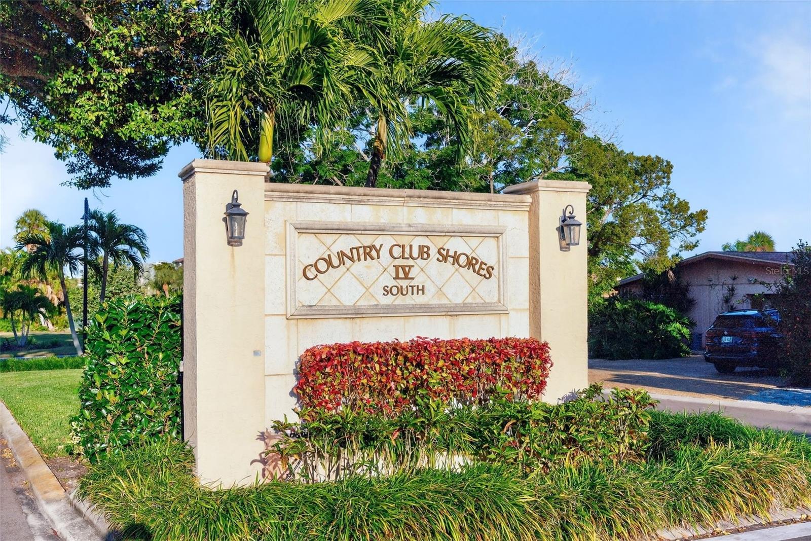 Image 4 of 96 For 562 Ranger Lane