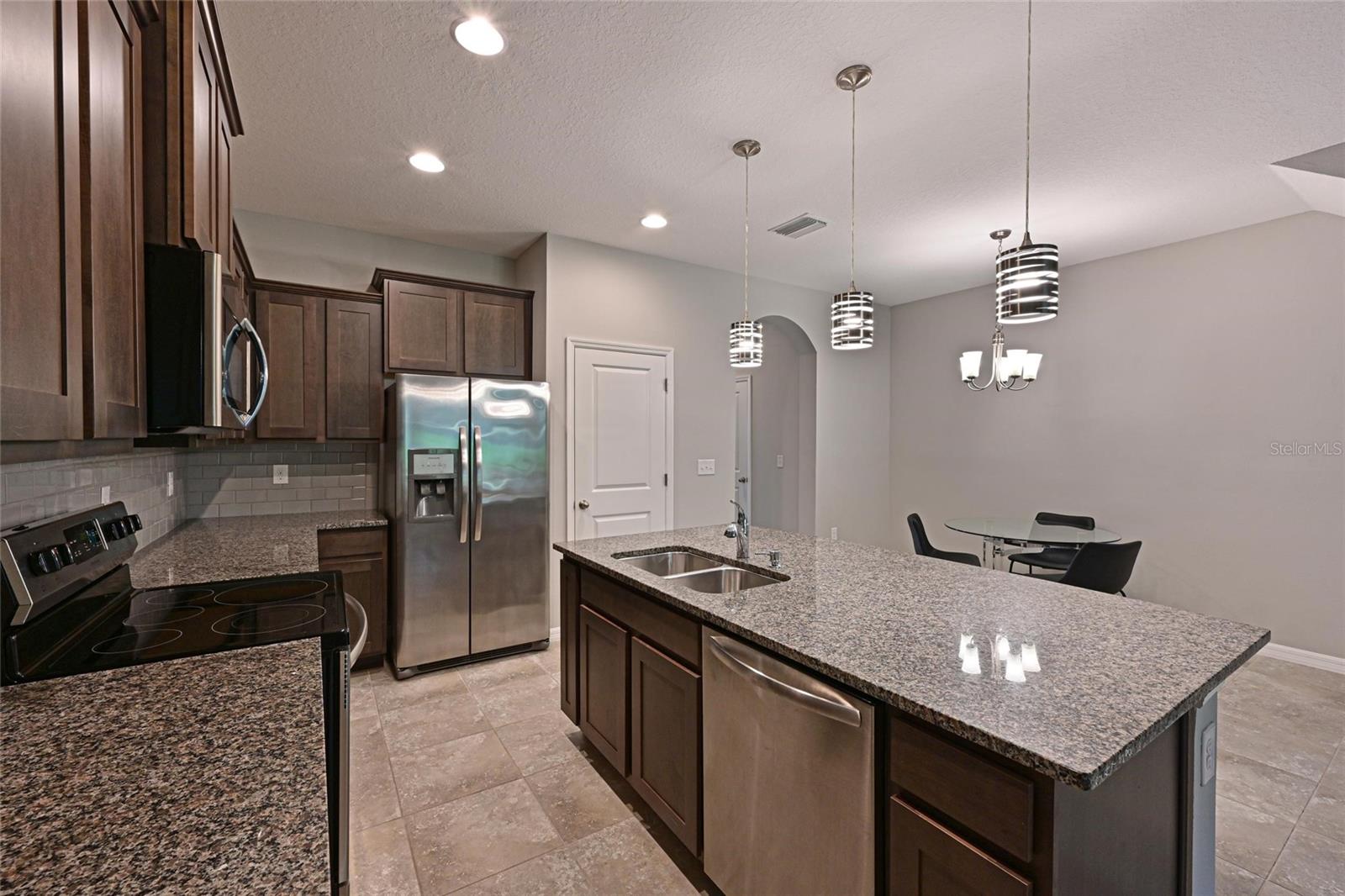 Image 11 of 31 For 2419 Midnight Pearl Drive