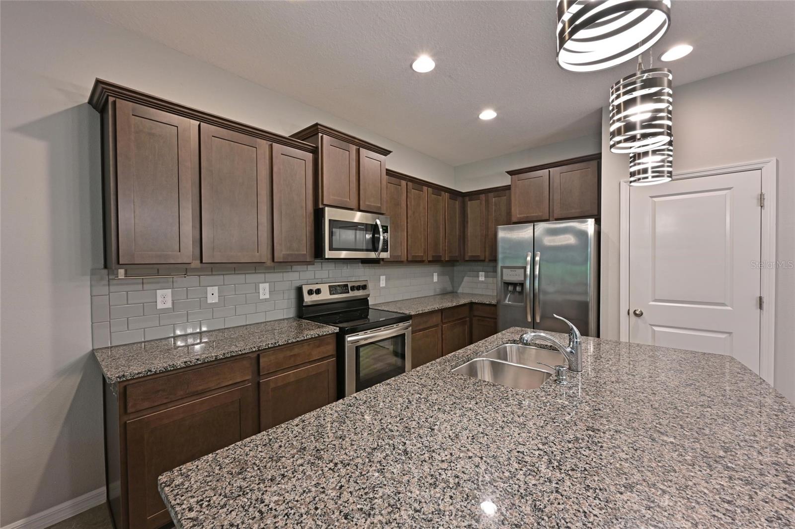 Image 12 of 31 For 2419 Midnight Pearl Drive