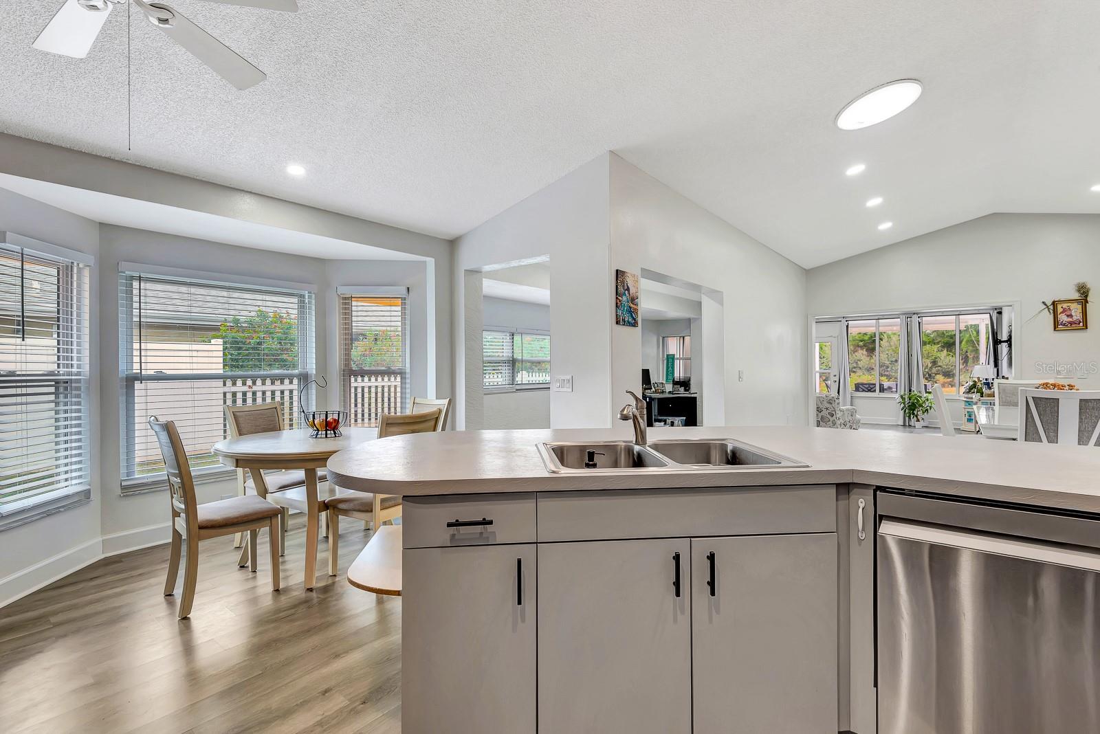 Image 11 of 50 For 5304 72nd Street E