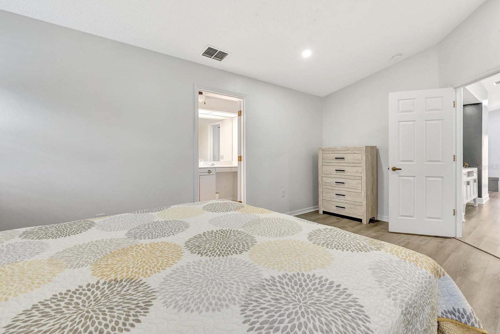 Image 24 of 50 For 5304 72nd Street E