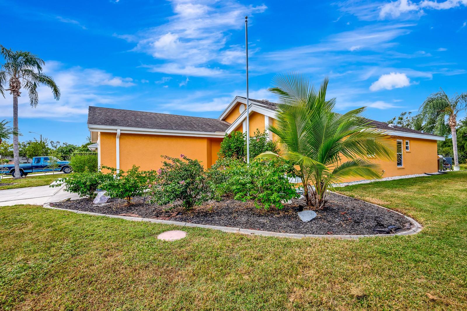 Image 37 of 50 For 5304 72nd Street E