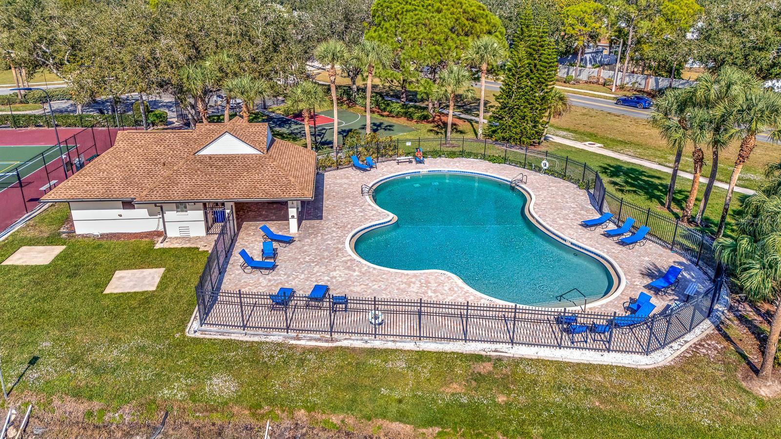 Image 45 of 50 For 5304 72nd Street E