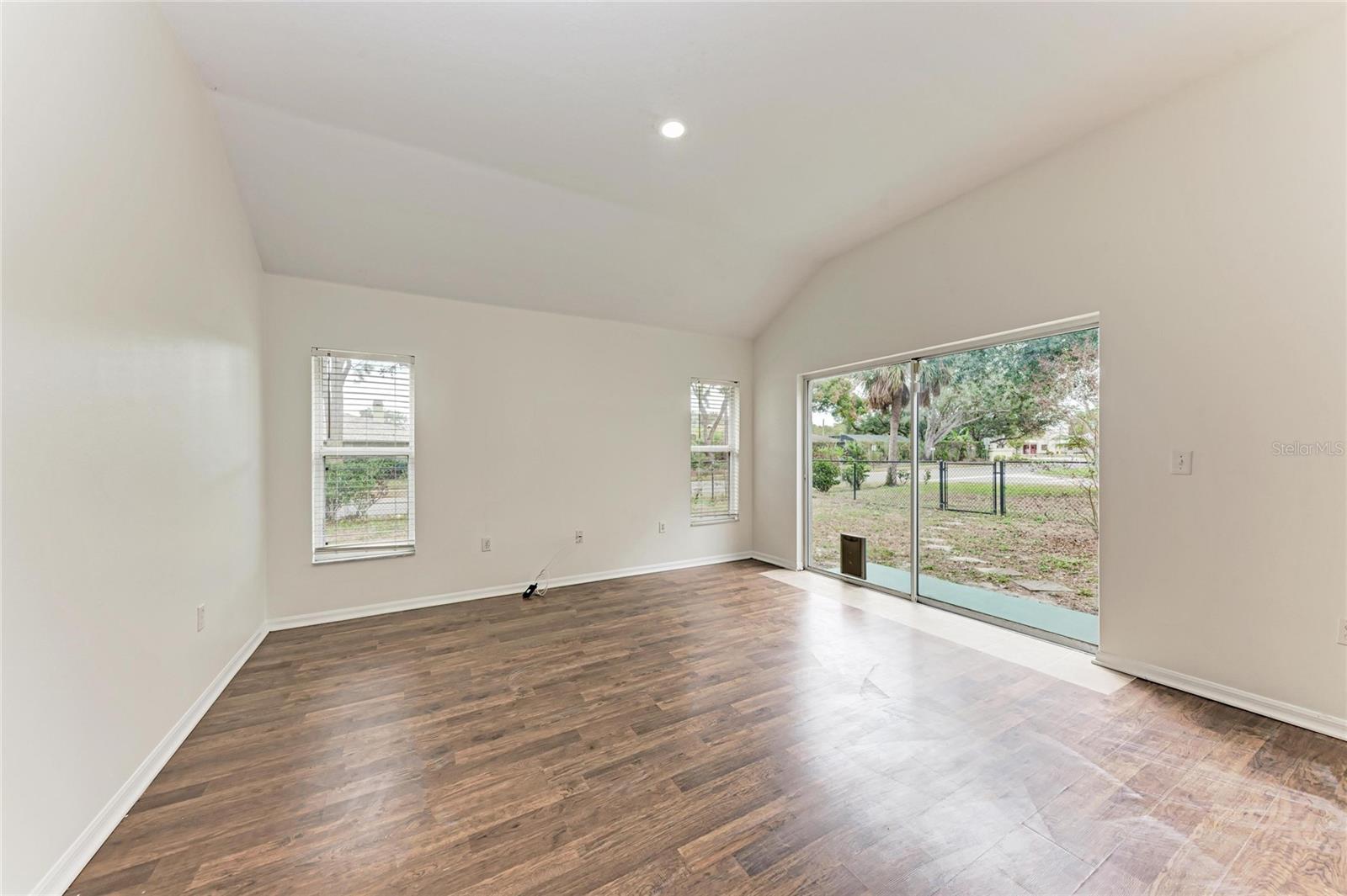 Image 13 of 40 For 3219 58th Terrace E