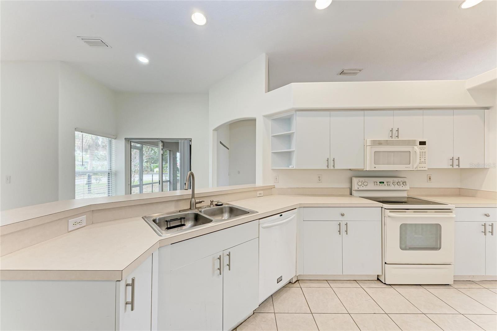 Image 19 of 40 For 3219 58th Terrace E